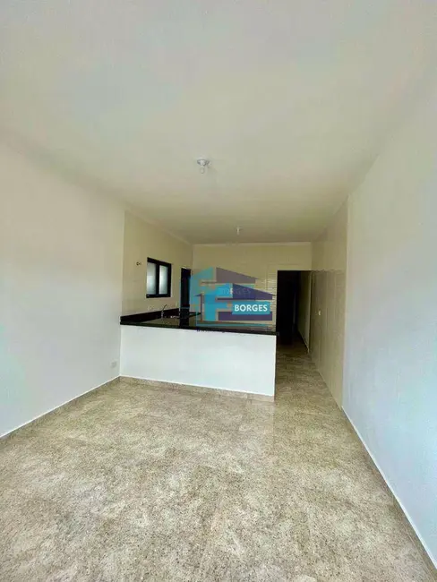 Foto 2 de Casa com 2 quartos à venda, 150m2 em Itanhaem - SP