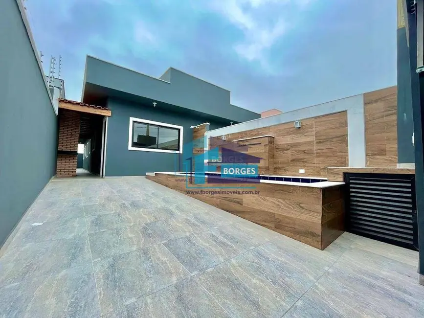 Foto 1 de Casa com 2 quartos à venda, 150m2 em Itanhaem - SP