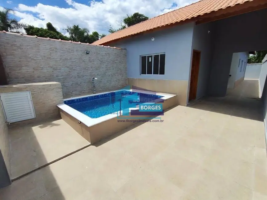 Foto 1 de Casa com 2 quartos à venda, 150m2 em Itanhaem - SP