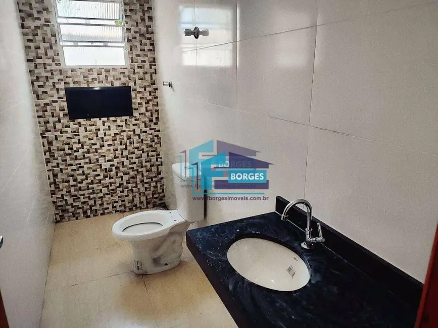 Foto 6 de Casa com 2 quartos à venda, 150m2 em Itanhaem - SP