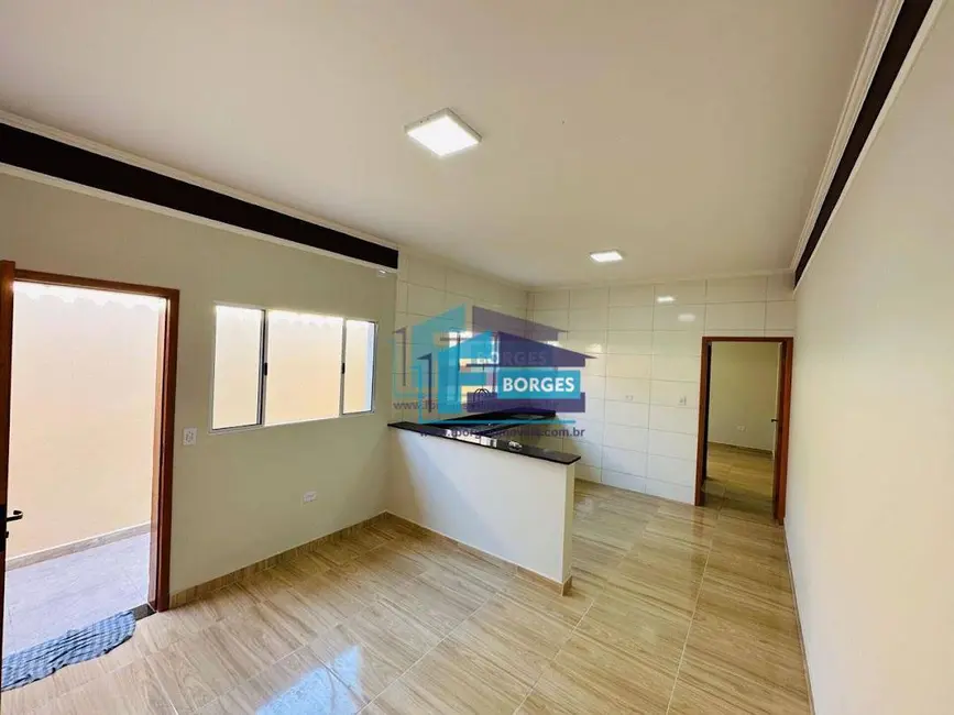 Foto 4 de Casa com 2 quartos à venda, 150m2 em Centro, Mongagua - SP