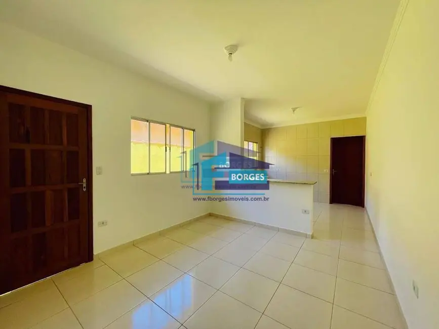 Foto 4 de Casa com 2 quartos à venda, 150m2 em Mongagua - SP
