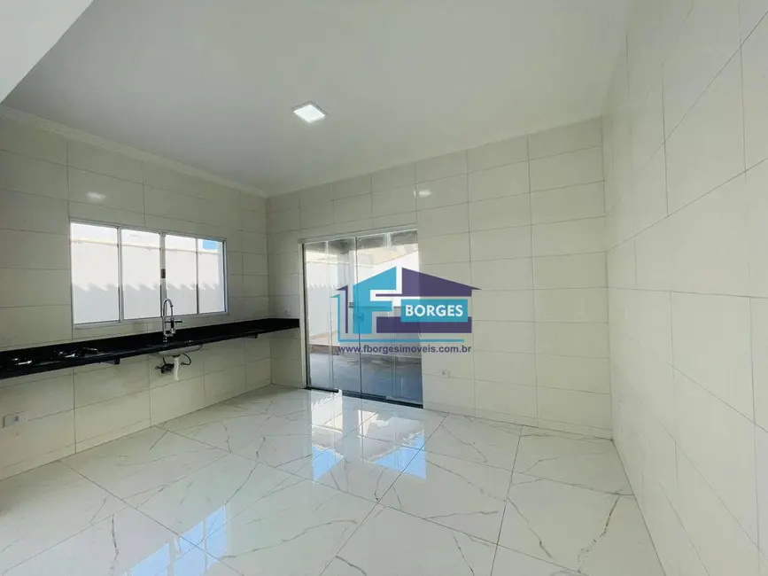 Casa de Condomínio com 2 quartos à venda, 150m2 em Itanhaem - SP - imagem 5 Foto 5 de Casa de Condomínio com 2 quartos à venda, 150m2 em Itanhaem - SP