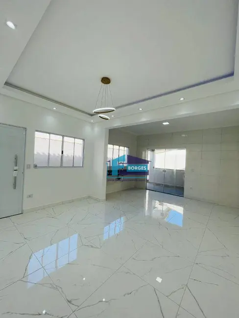 Casa de Condomínio com 2 quartos à venda, 150m2 em Itanhaem - SP - imagem 4 Foto 4 de Casa de Condomínio com 2 quartos à venda, 150m2 em Itanhaem - SP