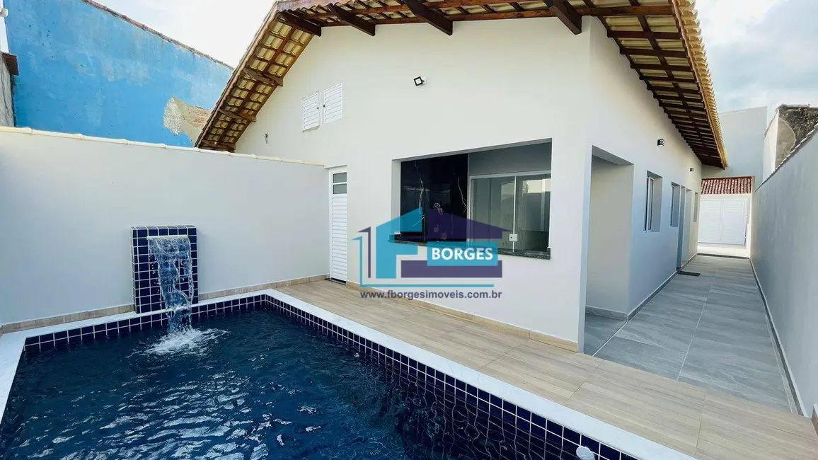 Foto 2 de Casa com 2 quartos à venda, 150m2 em Itanhaem - SP