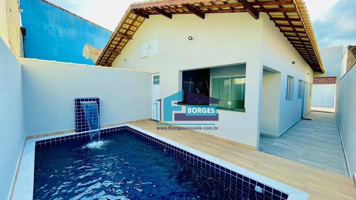 Foto 1 de Casa com 2 quartos à venda, 150m2 em Itanhaem - SP