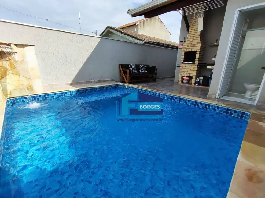 Casa com 2 quartos à venda, 125m2 em Itanhaem - SP - imagem 2 Foto 2 de Casa com 2 quartos à venda, 125m2 em Itanhaem - SP