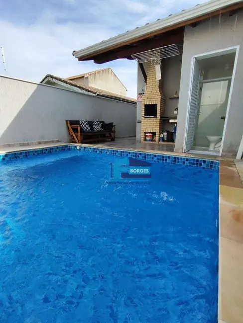 Casa com 2 quartos à venda, 125m2 em Itanhaem - SP - imagem 3 Foto 3 de Casa com 2 quartos à venda, 125m2 em Itanhaem - SP