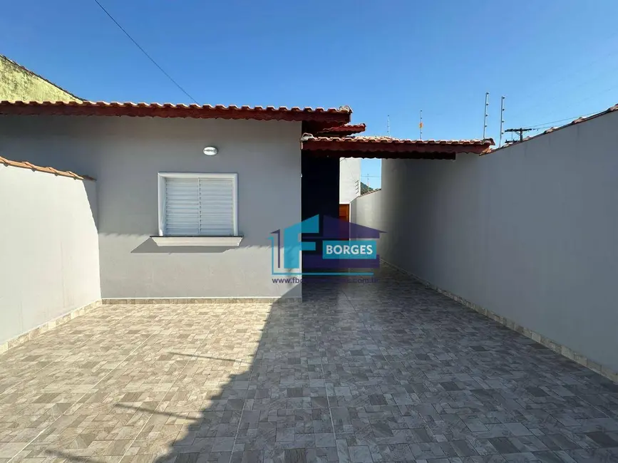 Foto 8 de Casa com 2 quartos à venda, 126m2 em Mongagua - SP