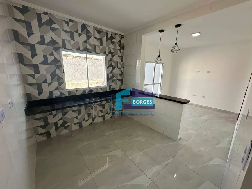 Foto 3 de Casa com 2 quartos à venda, 126m2 em Mongagua - SP