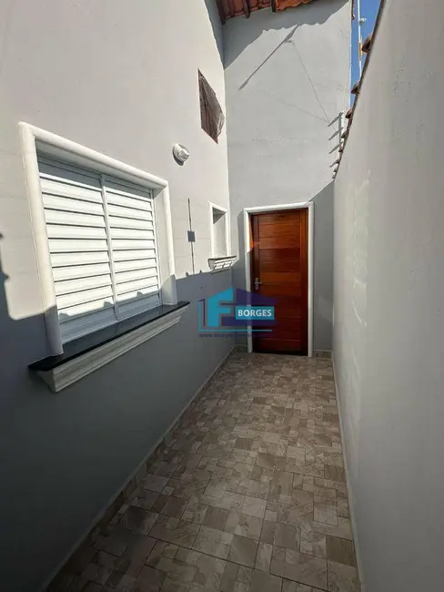 Foto 6 de Casa com 2 quartos à venda, 126m2 em Mongagua - SP