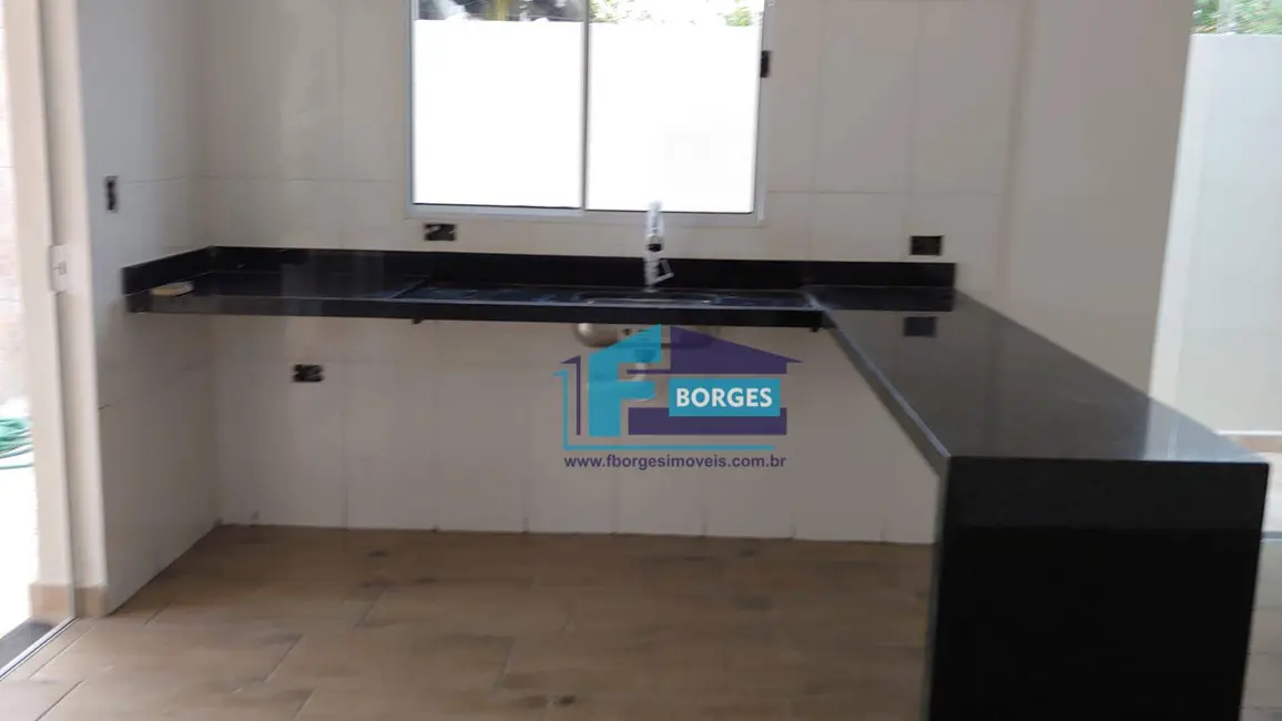 Foto 4 de Casa com 2 quartos à venda, 180m2 em Itanhaem - SP