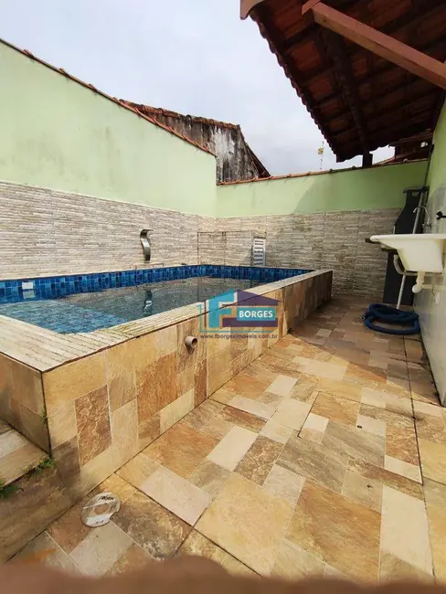 Foto 6 de Casa com 2 quartos à venda, 137m2 em Mongagua - SP