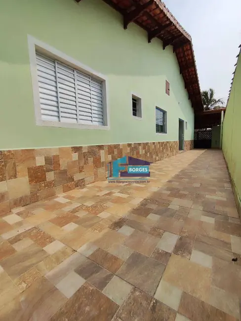 Foto 7 de Casa com 2 quartos à venda, 137m2 em Mongagua - SP