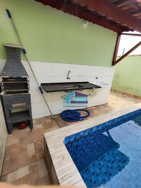 Foto 4 de Casa com 2 quartos à venda, 137m2 em Mongagua - SP