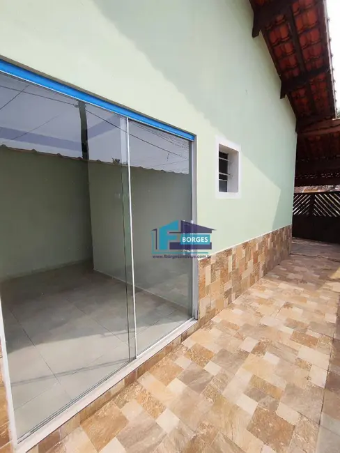 Foto 8 de Casa com 2 quartos à venda, 137m2 em Mongagua - SP