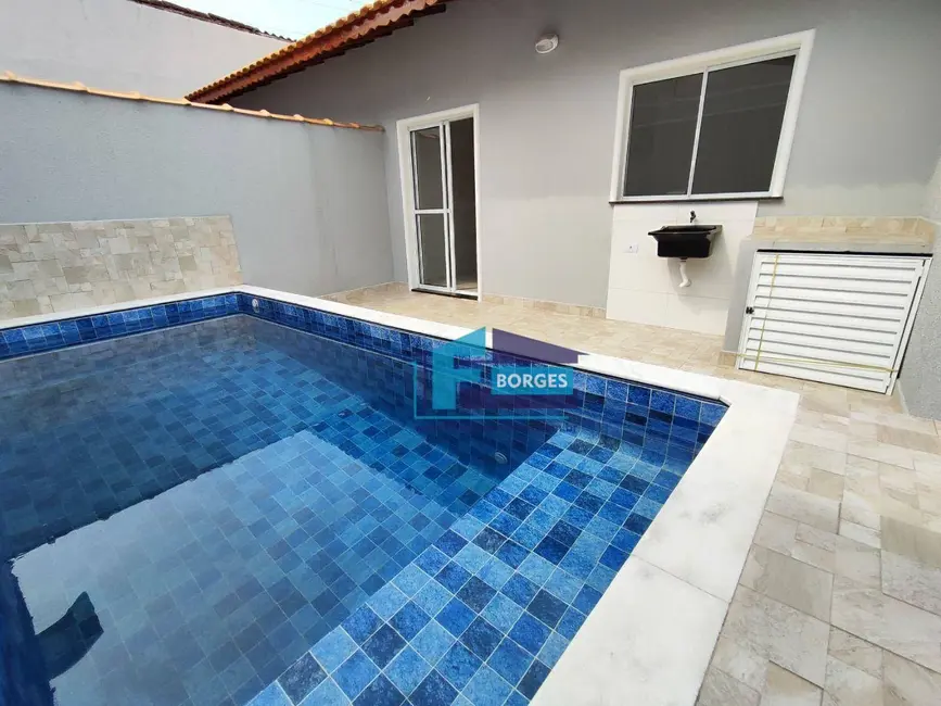 Foto 2 de Casa com 2 quartos à venda, 126m2 em Mongagua - SP