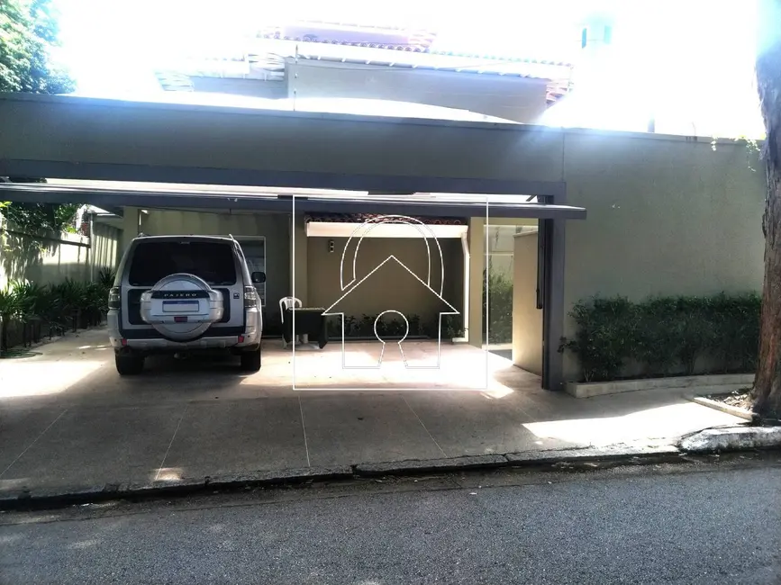 Foto 1 de Casa com 4 quartos para alugar, 260m2 em Jardim Europa, São Paulo - SP