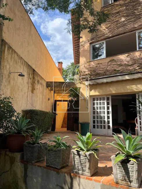 Casa com 4 quartos à venda e para alugar, 460m2 em Vila Romana, São Paulo - SP - imagem 5 Foto 5 de Casa com 4 quartos à venda e para alugar, 460m2 em Vila Romana, São Paulo - SP
