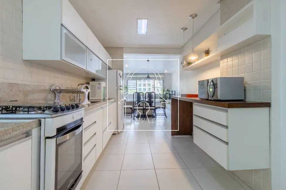 Foto 6 de Apartamento com 3 quartos à venda, 108m2 em Itaim Bibi, São Paulo - SP