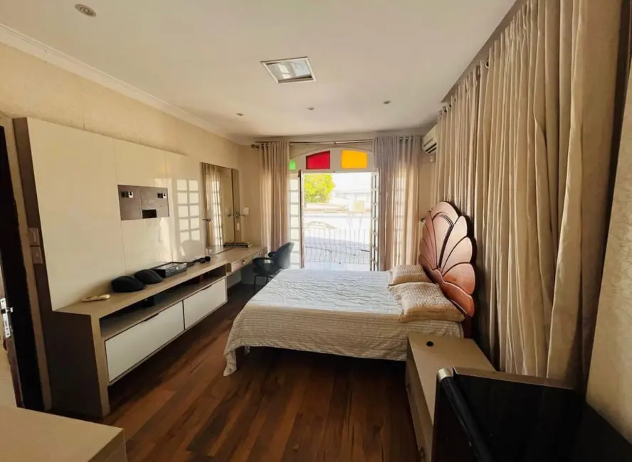 Casa com 6 quartos para alugar, 600m2 em Central, Macapa - AP - imagem 6 Foto 6 de Casa com 6 quartos para alugar, 600m2 em Central, Macapa - AP