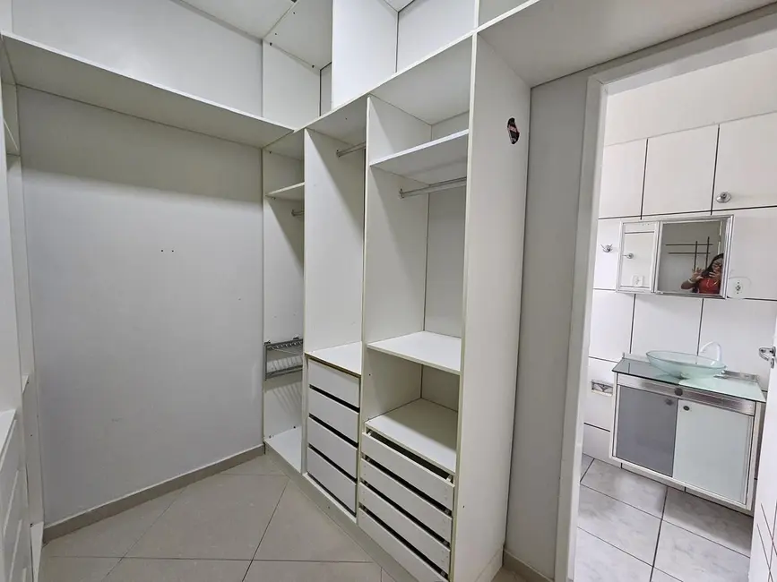 Foto 2 de Casa de Condomínio com 3 quartos à venda, 360m2 em Universidade, Macapa - AP