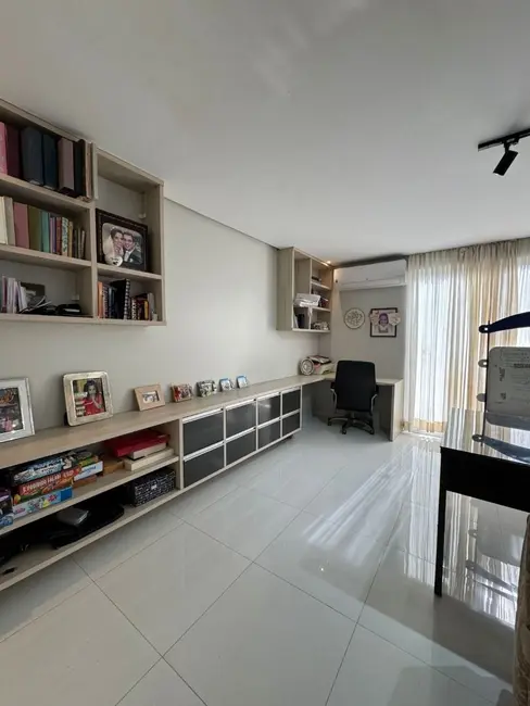 Foto 3 de Casa com 5 quartos à venda, 480m2 em Jardim Marco Zero, Macapa - AP