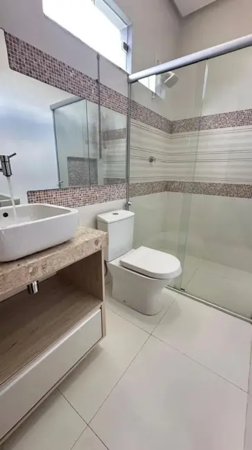 Foto 2 de Casa com 4 quartos à venda, 250m2 em Universidade, Macapa - AP