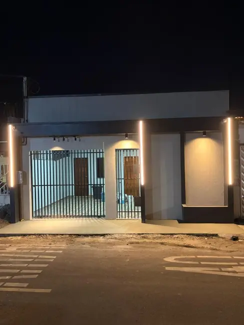 Foto 1 de Casa com 3 quartos à venda, 247m2 em Nova Esperança, Macapa - AP