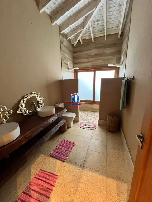 Foto 8 de Fazenda / Haras com 4 quartos à venda, 810m2 em Mendonca - SP