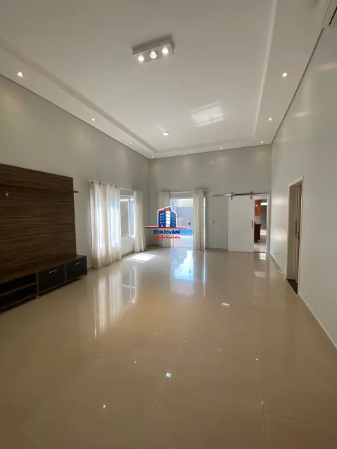 Casa de Condomínio com 3 quartos à venda, 240m2 em Residencial Gaivota I, Sao Jose Do Rio Preto - SP - imagem 4 Foto 4 de Casa de Condomínio com 3 quartos à venda, 240m2 em Residencial Gaivota I, Sao Jose Do Rio Preto - SP