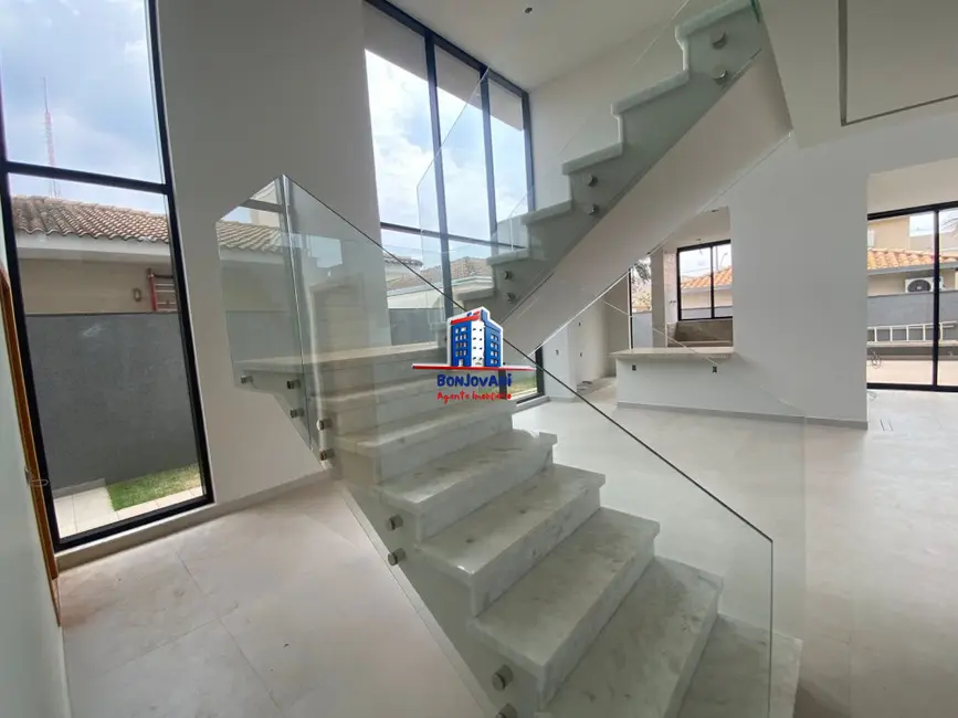 Casa de Condomínio com 3 quartos à venda, 240m2 em Residencial Gaivota I, Sao Jose Do Rio Preto - SP - imagem 6 Foto 6 de Casa de Condomínio com 3 quartos à venda, 240m2 em Residencial Gaivota I, Sao Jose Do Rio Preto - SP