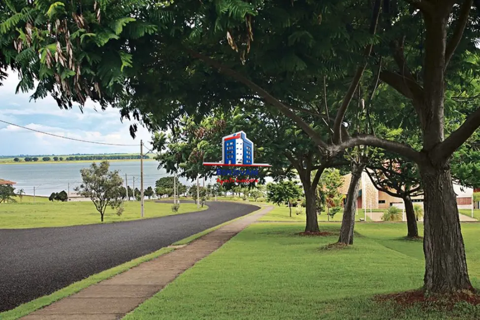 Foto 1 de Terreno / Lote à venda, 1885m2 em Fronteira - MG