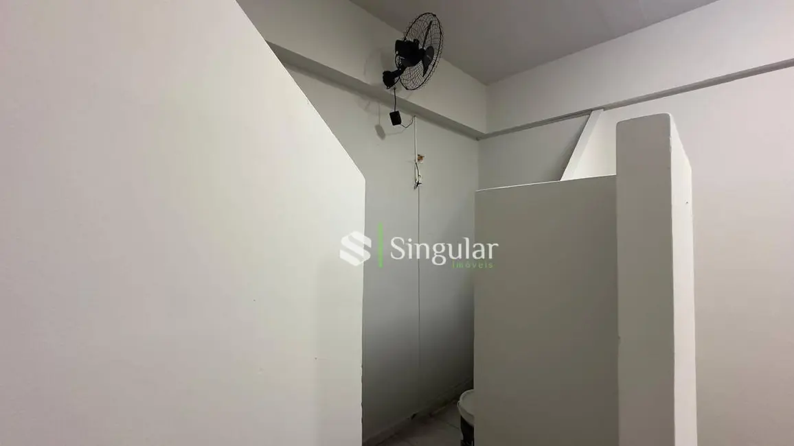 Loja para alugar, 29m2 em Centro, Juiz De Fora - MG - imagem 8 Foto 8 de Loja para alugar, 29m2 em Centro, Juiz De Fora - MG