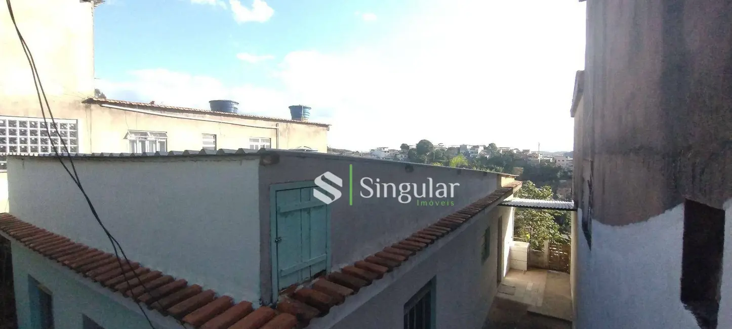 Foto 2 de Casa de Condomínio com 3 quartos à venda, 300m2 em Vila Montanhesa, Juiz De Fora - MG