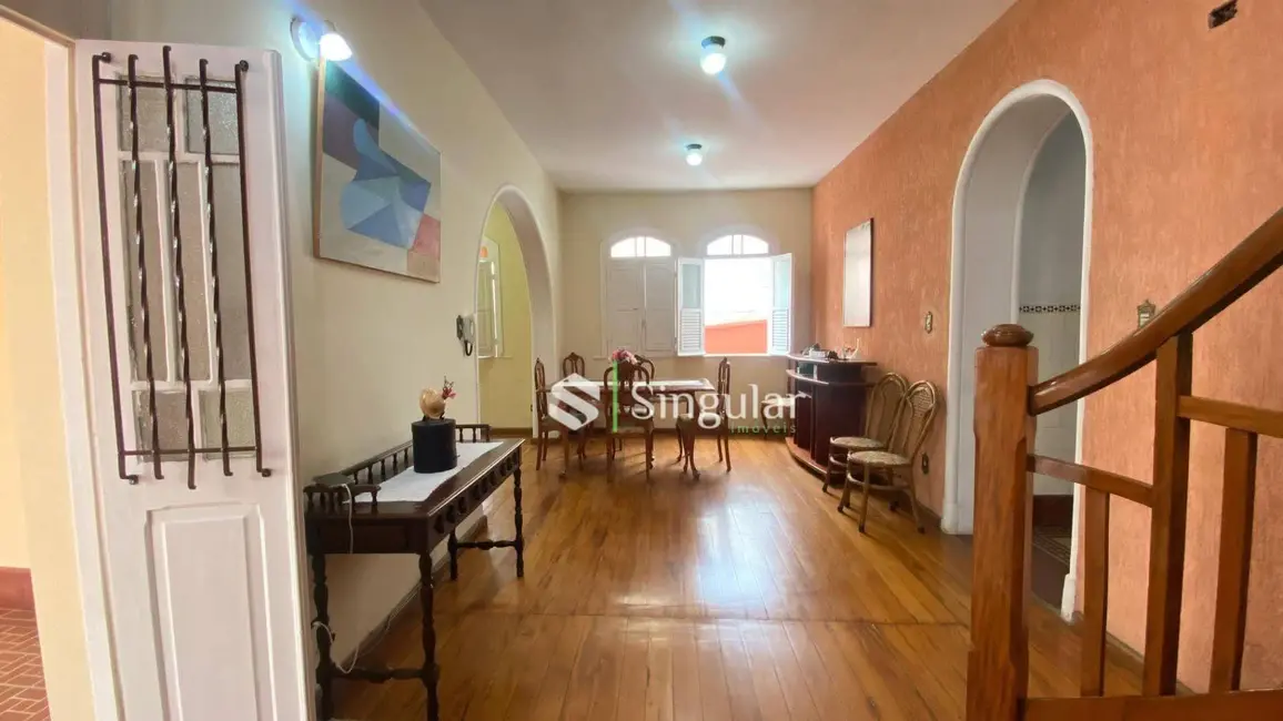 Casa com 5 quartos para alugar, 832m2 em Centro, Juiz De Fora - MG - imagem 6 Foto 6 de Casa com 5 quartos para alugar, 832m2 em Centro, Juiz De Fora - MG