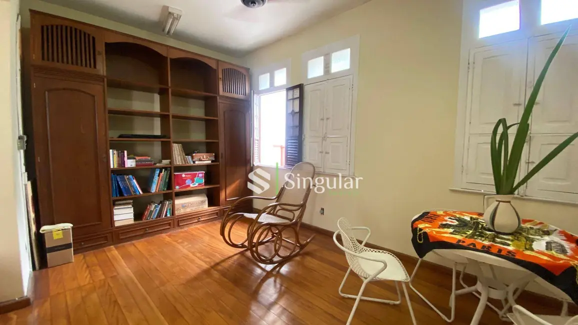 Casa com 5 quartos para alugar, 832m2 em Centro, Juiz De Fora - MG - imagem 4 Foto 4 de Casa com 5 quartos para alugar, 832m2 em Centro, Juiz De Fora - MG