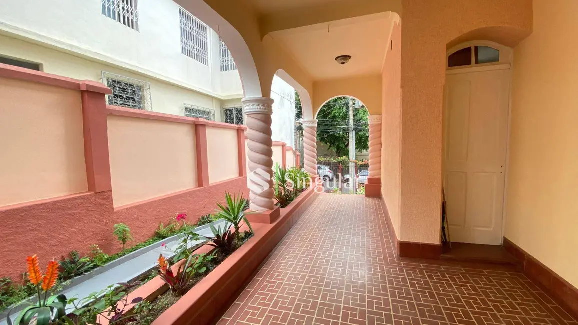 Casa com 5 quartos para alugar, 832m2 em Centro, Juiz De Fora - MG - imagem 8 Foto 8 de Casa com 5 quartos para alugar, 832m2 em Centro, Juiz De Fora - MG