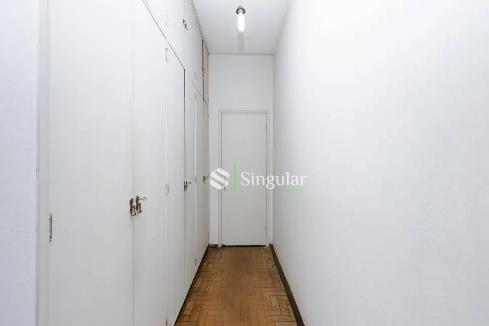 Apartamento com 3 quartos à venda, 500m2 em Centro, Juiz De Fora - MG - imagem 9 Foto 9 de Apartamento com 3 quartos à venda, 500m2 em Centro, Juiz De Fora - MG