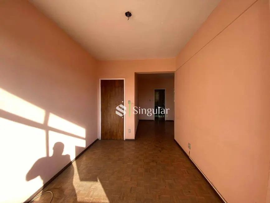 Apartamento com 2 quartos à venda, 70m2 em Centro, Juiz De Fora - MG - imagem 5 Foto 5 de Apartamento com 2 quartos à venda, 70m2 em Centro, Juiz De Fora - MG