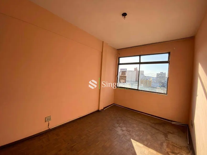 Apartamento com 2 quartos à venda, 70m2 em Centro, Juiz De Fora - MG - imagem 3 Foto 3 de Apartamento com 2 quartos à venda, 70m2 em Centro, Juiz De Fora - MG