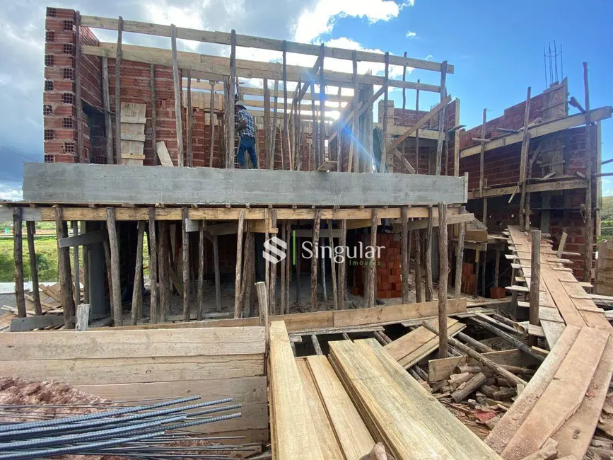 Foto 3 de Casa de Condomínio com 4 quartos à venda, 450m2 em Juiz De Fora - MG