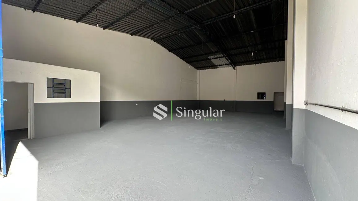 Armazém / Galpão para alugar, 183m2 em Vitorino Braga, Juiz De Fora - MG - imagem 8 Foto 8 de Armazém / Galpão para alugar, 183m2 em Vitorino Braga, Juiz De Fora - MG