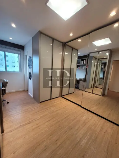 Apartamento com 4 quartos à venda, 135m2 em Centro, Balneario Camboriu - SC - imagem 9 Foto 9 de Apartamento com 4 quartos à venda, 135m2 em Centro, Balneario Camboriu - SC