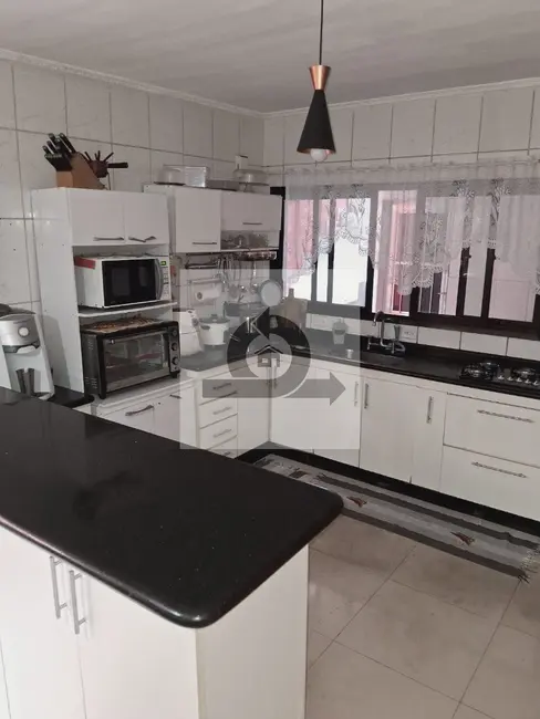 Casa com 3 quartos à venda, 228m2 em Jardim Europa, Santo Andre - SP - imagem 1 Foto 1 de Casa com 3 quartos à venda, 228m2 em Jardim Europa, Santo Andre - SP