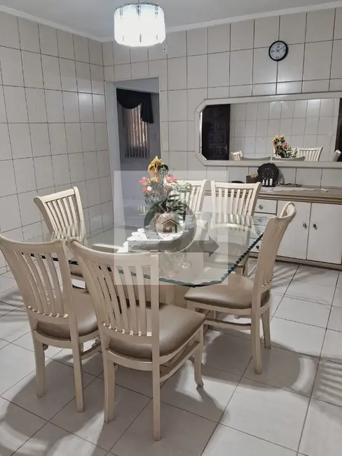 Foto 2 de Casa com 3 quartos à venda, 250m2 em Vila Guarani, Santo Andre - SP