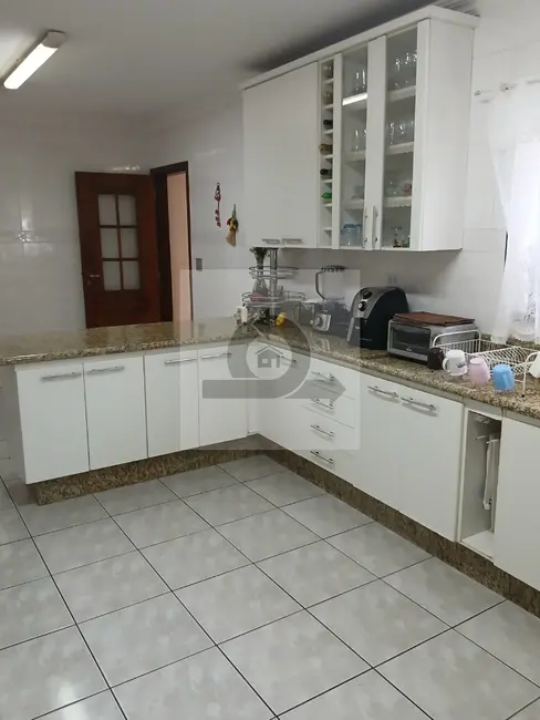 Casa com 5 quartos à venda, 540m2 em Jardim, Santo Andre - SP - imagem 8 Foto 8 de Casa com 5 quartos à venda, 540m2 em Jardim, Santo Andre - SP