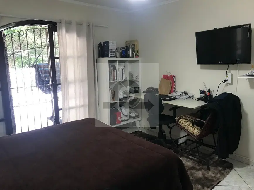 Casa com 3 quartos à venda, 188m2 em Jardim Las Vegas, Santo Andre - SP - imagem 5 Foto 5 de Casa com 3 quartos à venda, 188m2 em Jardim Las Vegas, Santo Andre - SP