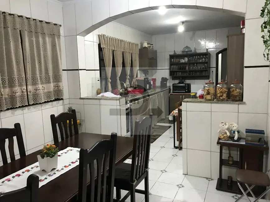 Casa com 3 quartos à venda, 188m2 em Jardim Las Vegas, Santo Andre - SP - imagem 9 Foto 9 de Casa com 3 quartos à venda, 188m2 em Jardim Las Vegas, Santo Andre - SP