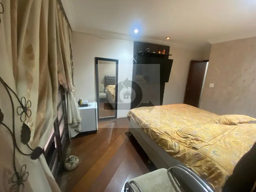 Casa com 4 quartos à venda, 423m2 em Vila Pires, Santo Andre - SP - imagem 2 Foto 2 de Casa com 4 quartos à venda, 423m2 em Vila Pires, Santo Andre - SP